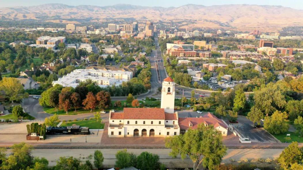 Voguetown Villa Boise Bagian luar foto